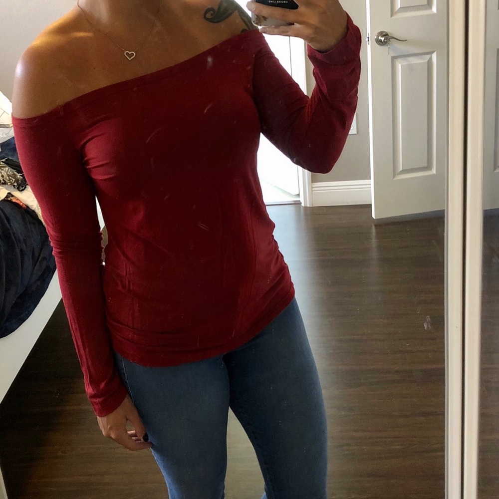 Oyanus Off The Shoulder Top